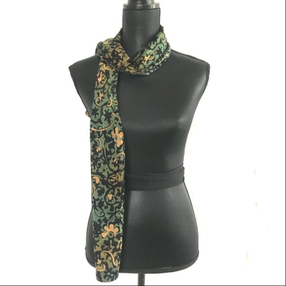 🌼 🌻 🌸 Beautiful Green, Gold & Black Velour Scarf - Picture 3 of 11